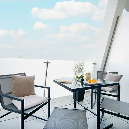 Apartino - Free Parking, Ac, View Balcony, Nespresso, Netflix