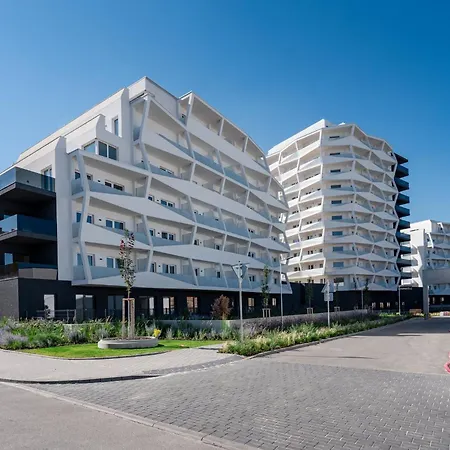 アパート Apartino - Free Parking, Ac, View Balcony, Nespresso, Netflix *