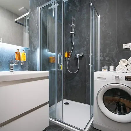 Apartino - Free Parking, Ac, View Balcony, Nespresso, Netflix