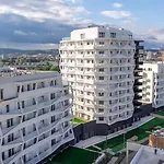 Apartino - Free Parking, Ac, View Balcony, Nespresso, Netflix * Komarov