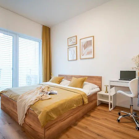 Apartino - Free Parking, View Balcony, Nespresso, Netflix