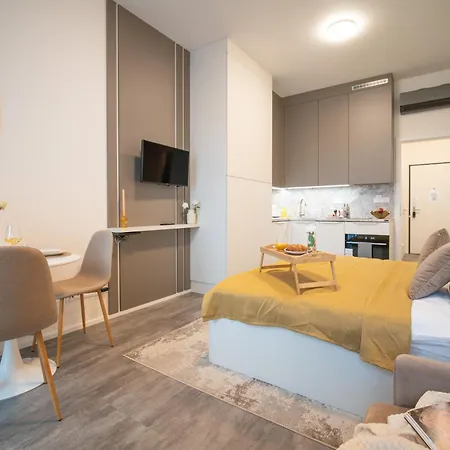 Apartino - Free Parking, View Balcony, Nespresso, Netflix アパート *