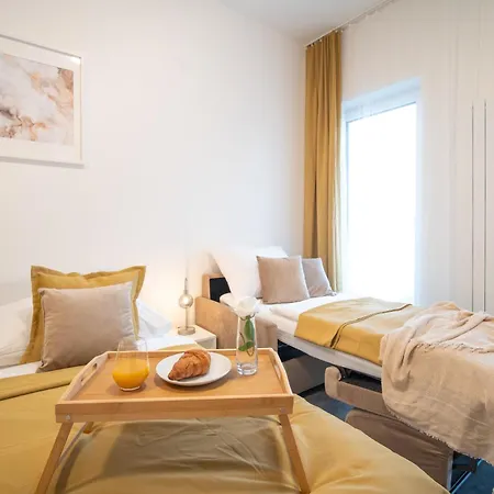 Apartino - Free Parking, Ac, View Balcony, Nespresso, Netflix 아파트