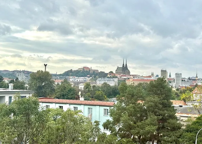 Apartino - Free Parking, View Balcony, Nespresso, Netflix Komarov