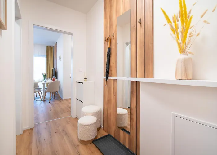 Apartino - Free Parking, View Balcony, Nespresso, Netflix *